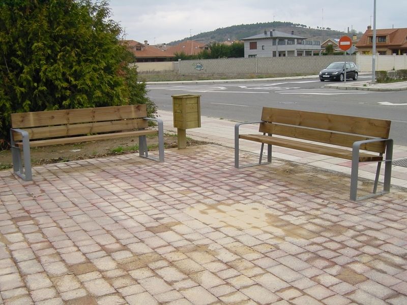 Banco Bernesga y papelera en León